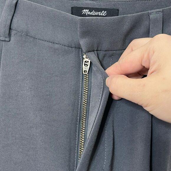 Welcome to my closet! - Picture 7 of 9